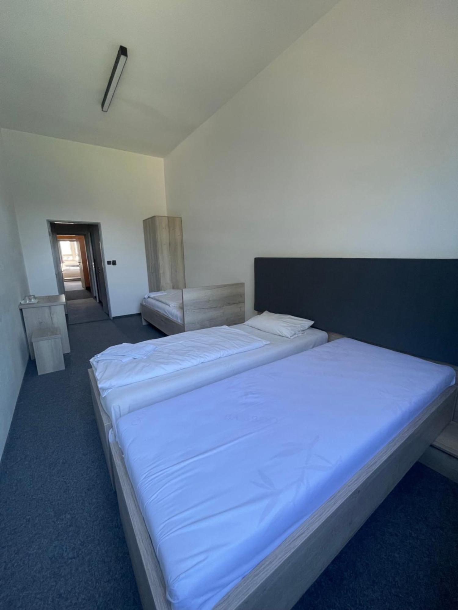Hotel Stadion Hradec Králové Extérieur photo