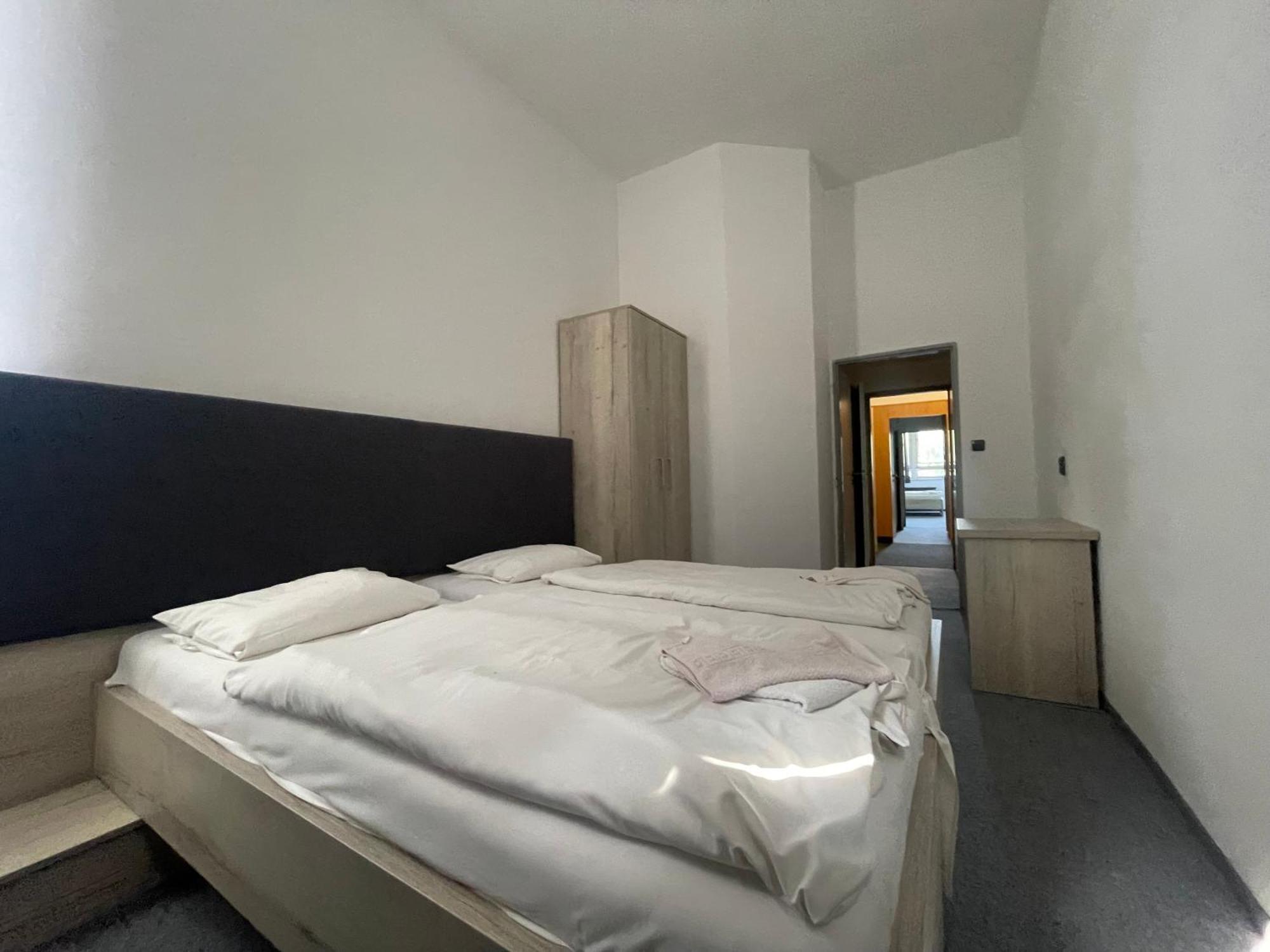 Hotel Stadion Hradec Králové Extérieur photo