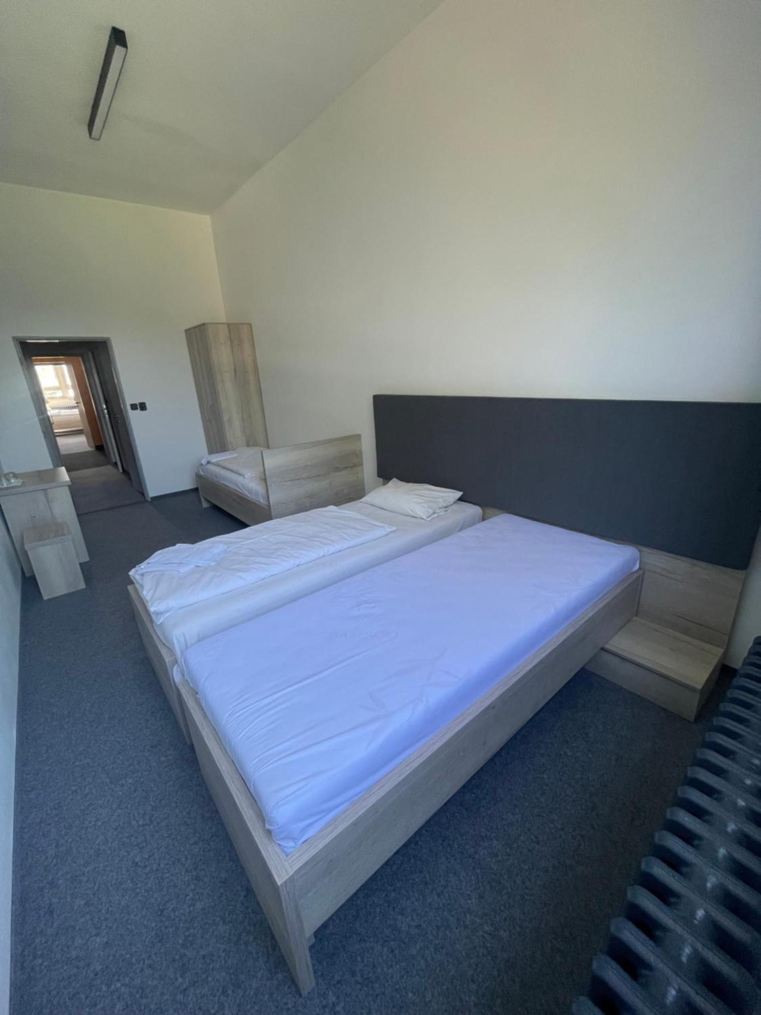 Hotel Stadion Hradec Králové Extérieur photo